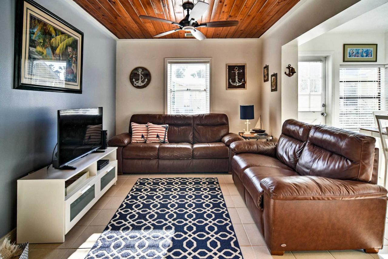 Indian Shores Cottage With Cabana - Steps To Beach! Clearwater Beach Exteriör bild