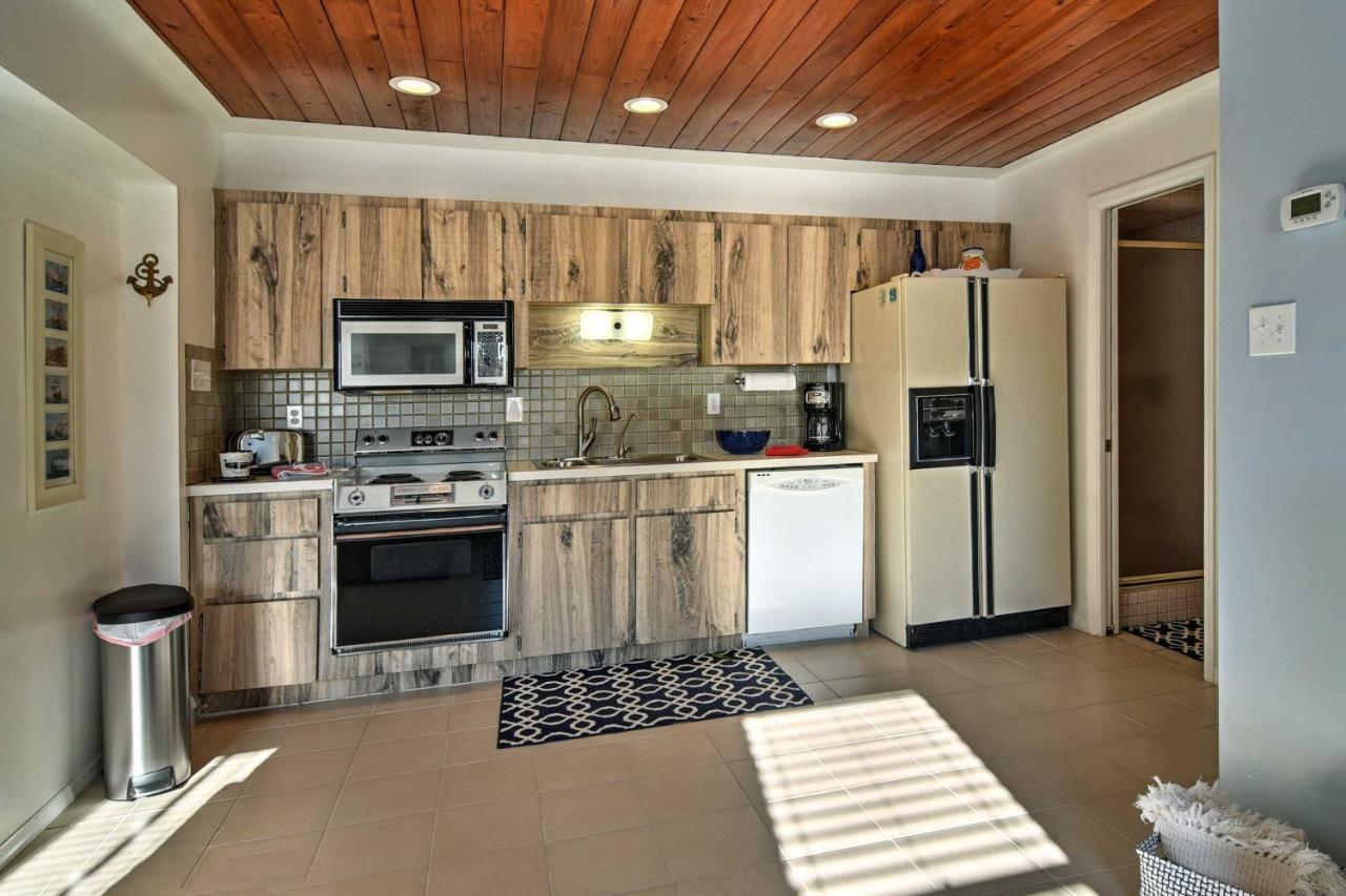Indian Shores Cottage With Cabana - Steps To Beach! Clearwater Beach Exteriör bild