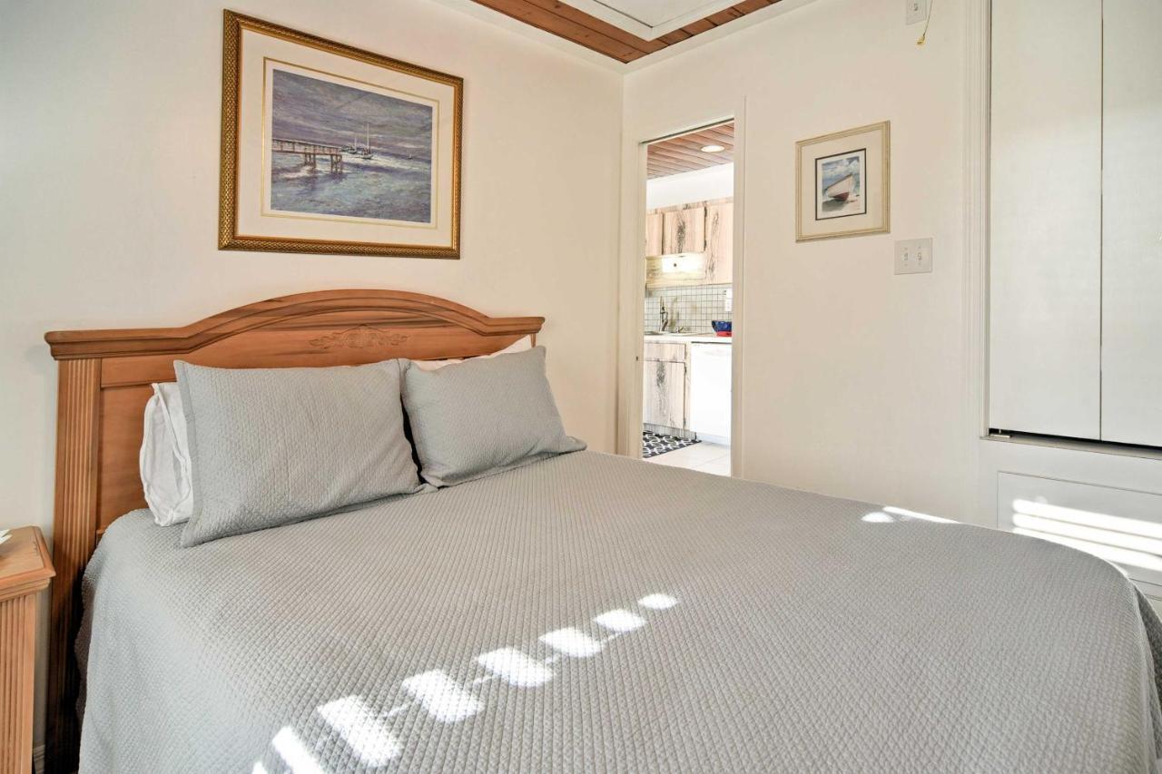 Indian Shores Cottage With Cabana - Steps To Beach! Clearwater Beach Exteriör bild