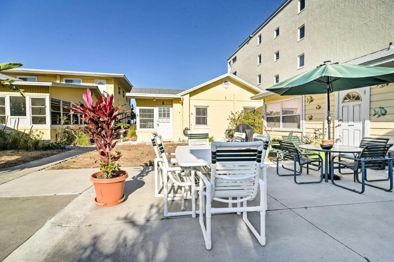 Indian Shores Cottage With Cabana - Steps To Beach! Clearwater Beach Exteriör bild