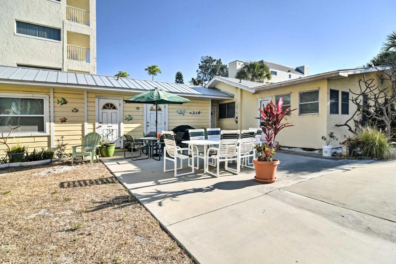 Indian Shores Cottage With Cabana - Steps To Beach! Clearwater Beach Exteriör bild